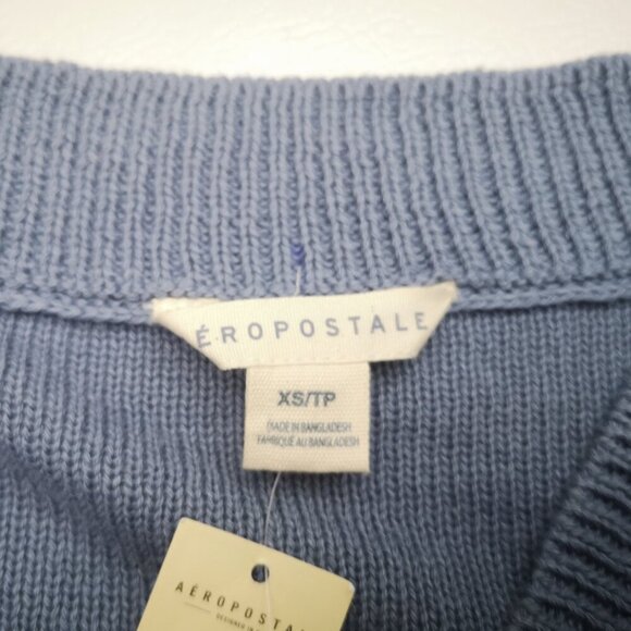NWT Aeropostale Ladies Size XS Blue Cropped V-neck Sweater - Picture 3 of 11